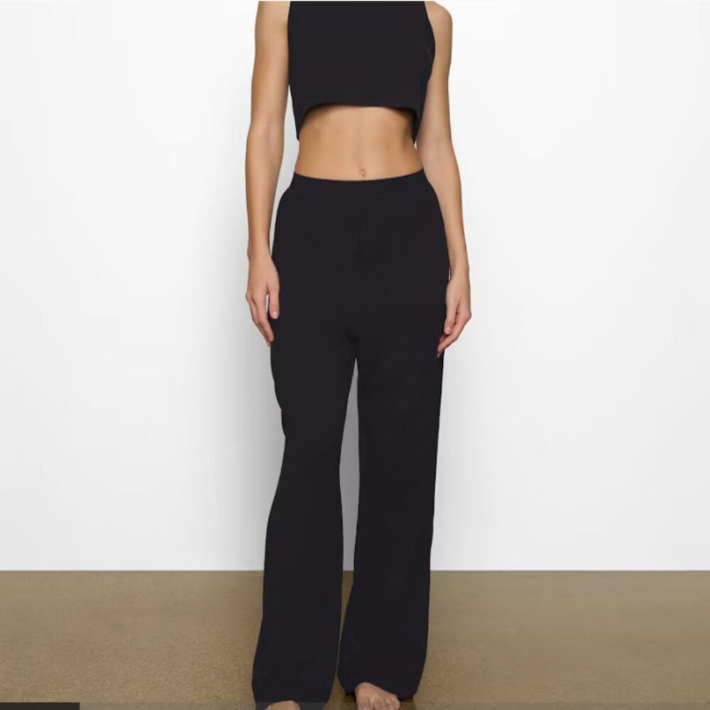 NWT SKIMS Boyfriend Loose Pants in Onyx Size S